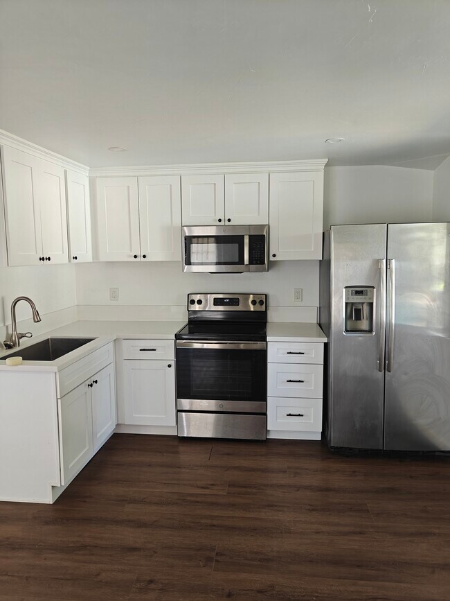 Building Photo - 9080 Terrace Dr