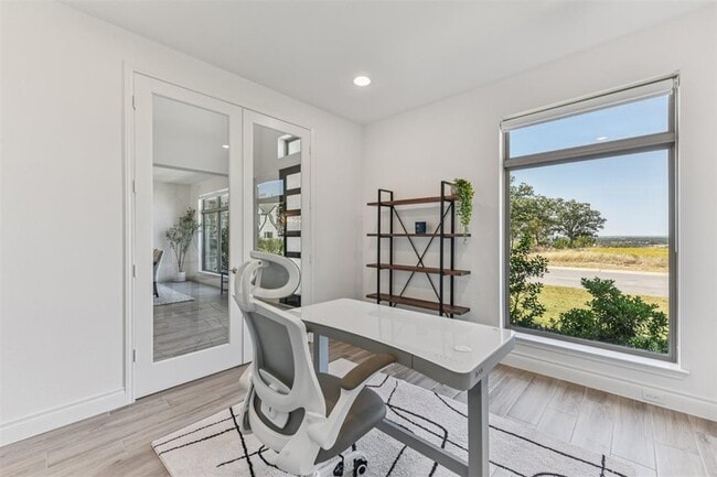 Foto del edificio - 253 Rosetta Lp