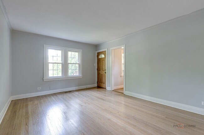 Building Photo - 1632 Mt Pleasant St
