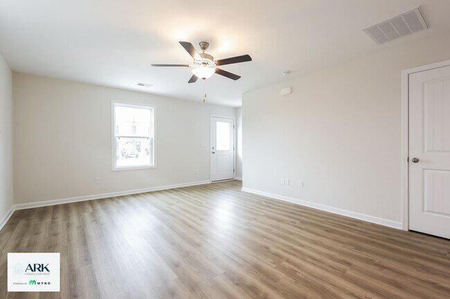 Foto del edificio - 617 Green Wigeon Rd