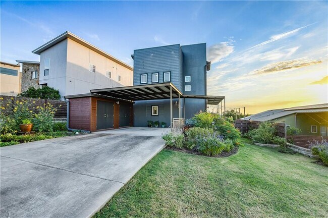 Foto del edificio - 5408 Sendero Hills Pkwy