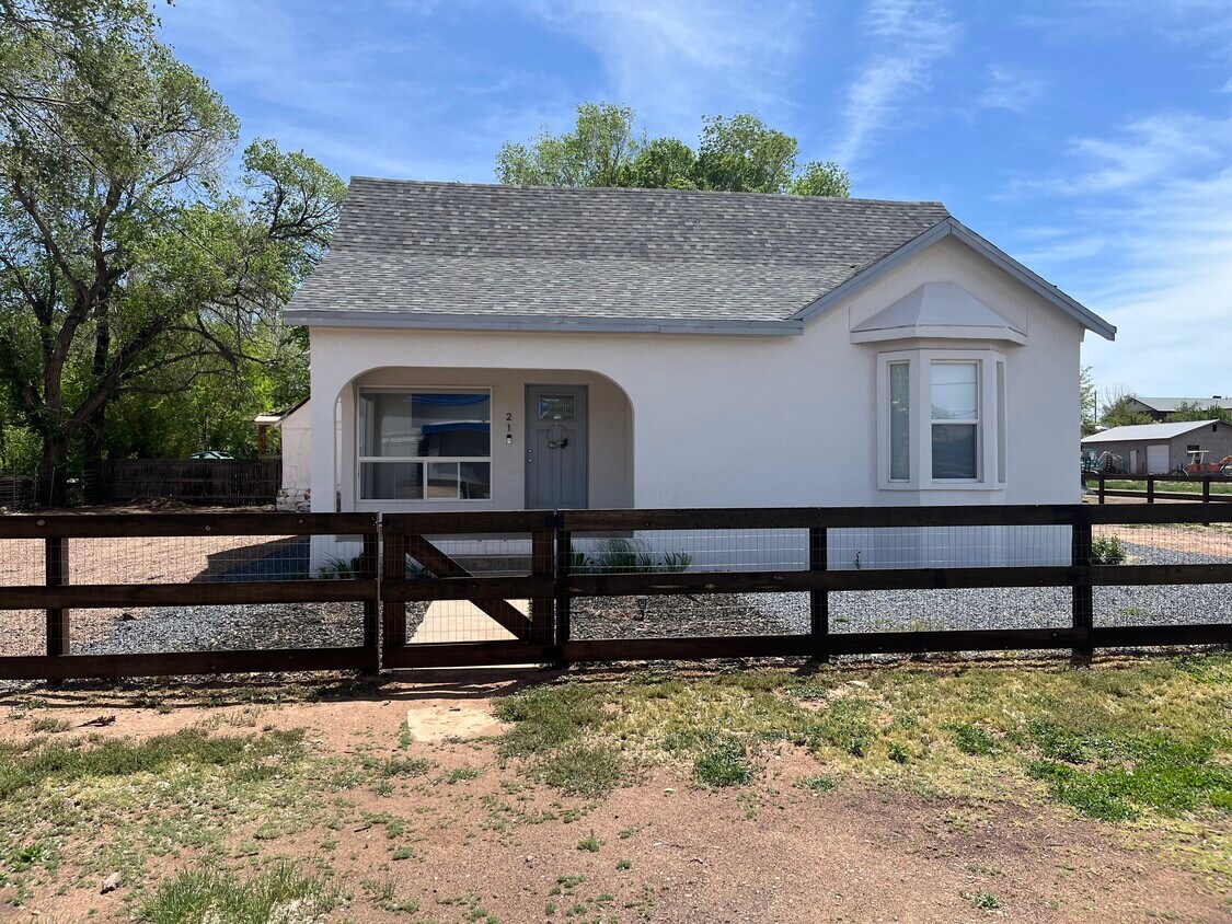 Foto principal - 21-400 400 St E