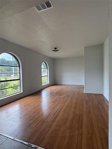 Foto del edificio - 3205 Galaxie Rd