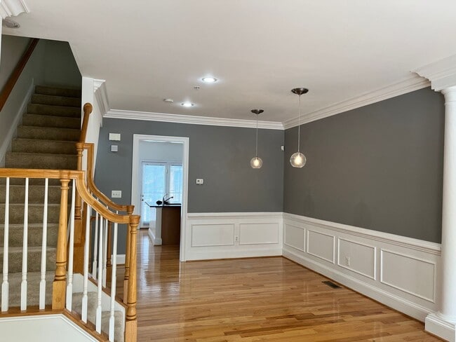 Foto del edificio - 711 Carpenter Rd