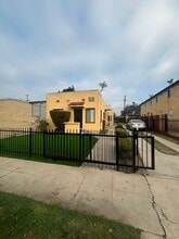 Building Photo - 317 E 61st St