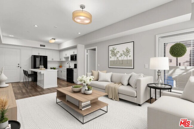 Foto del edificio - 12655 Bluff Creek Dr