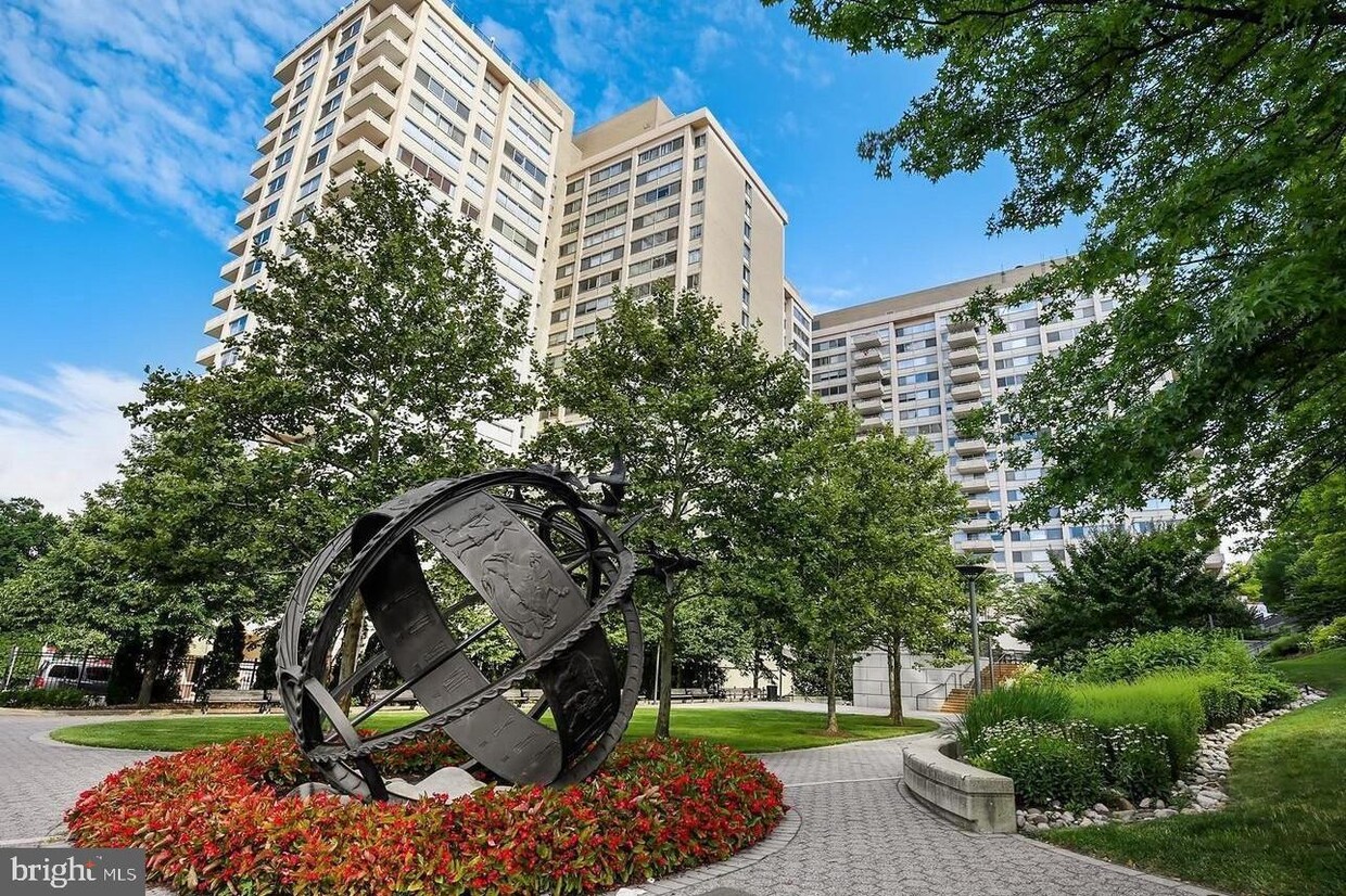 4515 Willard Ave Unit 1018S, Chevy Chase, MD 20815 Condo for Rent in