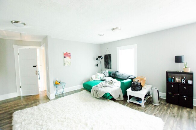 Foto del edificio - 2435 Shelby St