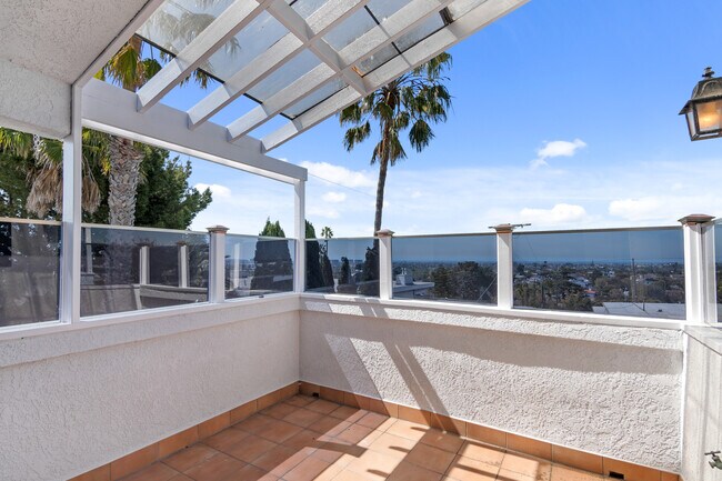 Building Photo - 3426 S Centinela Ave