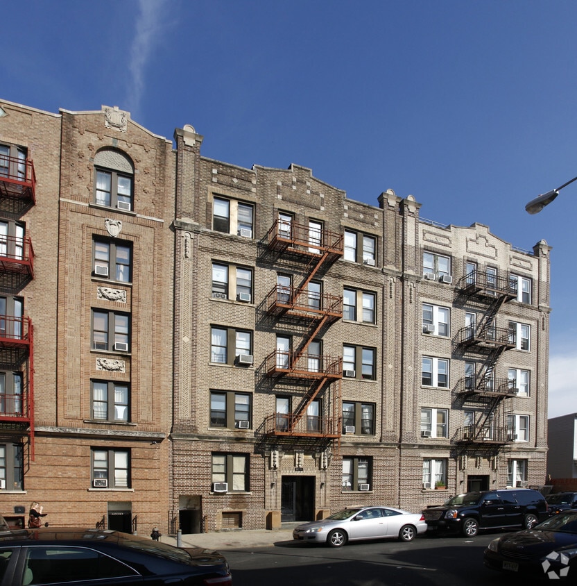 Building Photo - 30-74 32nd St