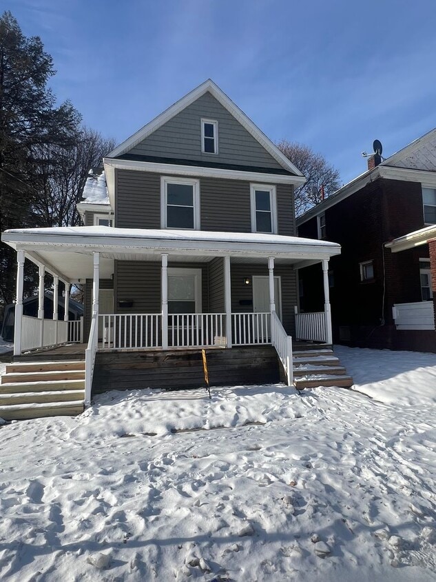 Primary Photo - 314-16 Poplar St