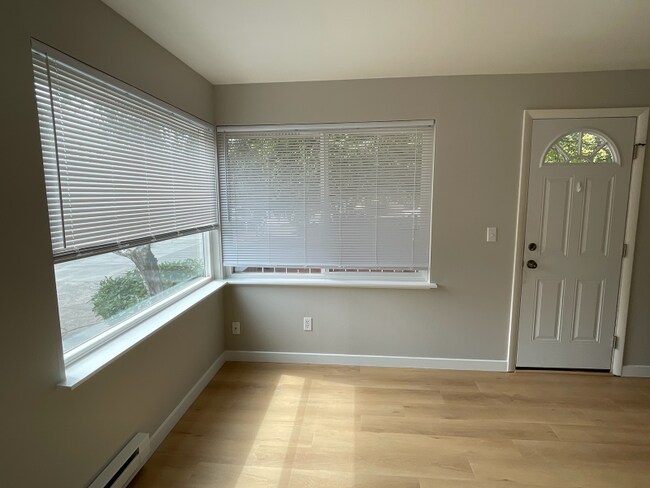 Foto del edificio - 6402 14th Ave NW