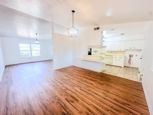 Building Photo - 5011 52nd St