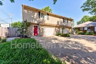 Building Photo - 1115 N Billen Ave