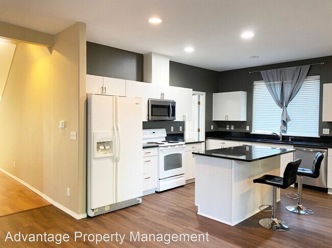 Building Photo - 5 br, 3 bath House - 691 Griffin Dr