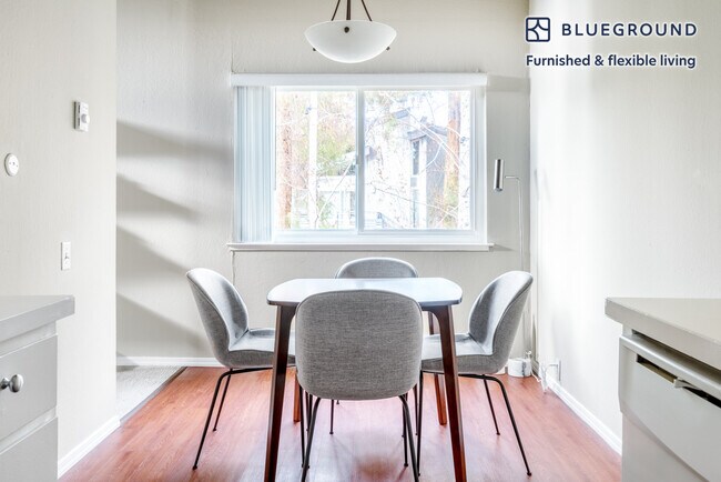 Foto del edificio - 251 Arriba Dr