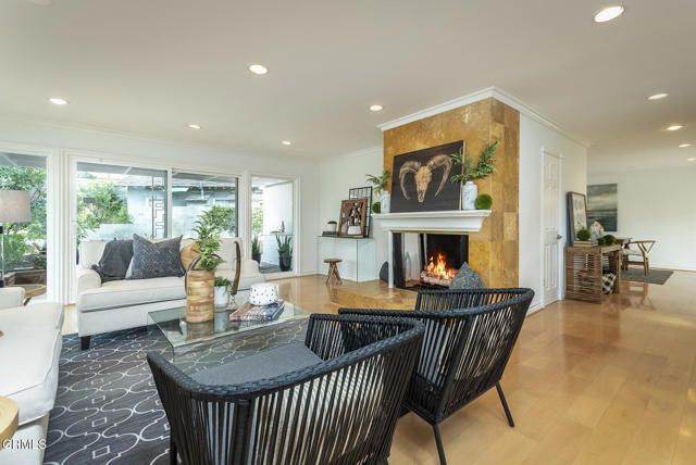 Foto del edificio - 5045 Redwillow Ln