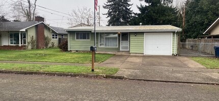 268 SW Laurel St