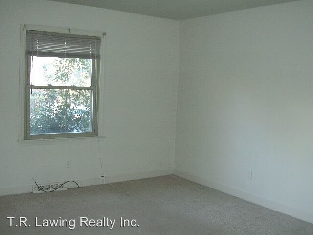 Building Photo - 1316 Edgewater Dr