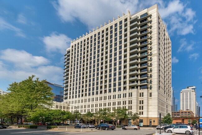 Foto del edificio - 1255 S State St