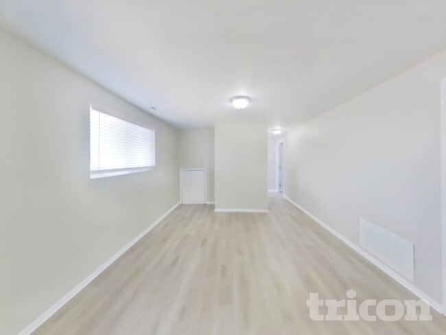 Building Photo - 1720 Monterey Way