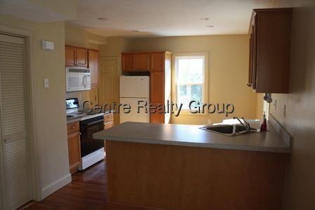Primary Photo - 858-860 Washington St
