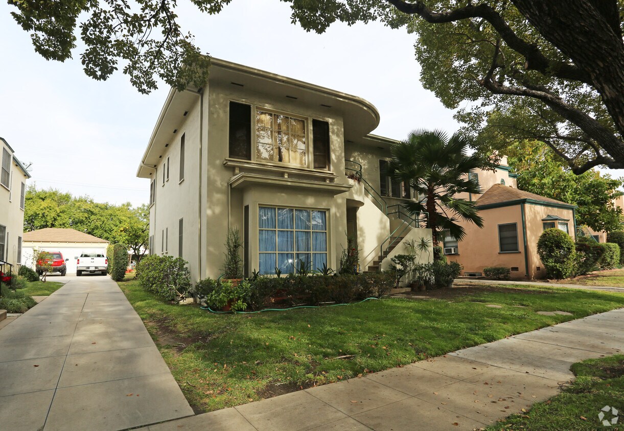 Foto principal - 815 E Doran St