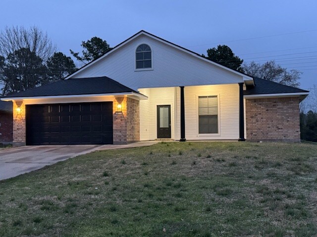 Foto del edificio - 9411 Crooked Creek Dr