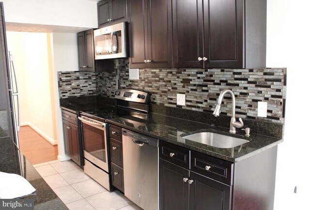 Building Photo - 7927 Mandan Rd