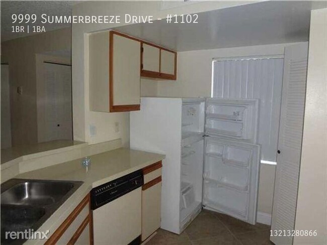 Foto del edificio - Spacious 1/1 in Summerbreeze Condominums