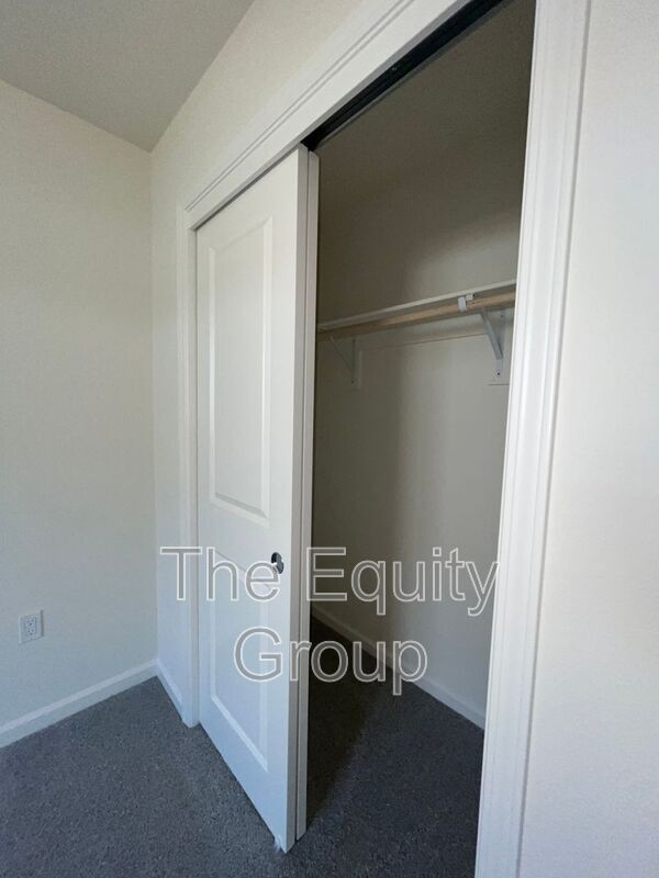 Foto del edificio - 7031 W Wren Ave