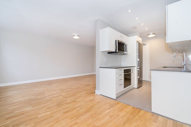 Photo du bâtiment - 12 Bater Ave