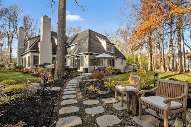 Foto del edificio - 129 Washington Spg Rd