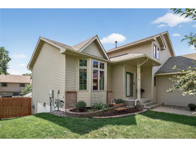 Foto del edificio - 4133 Sunset Trail N