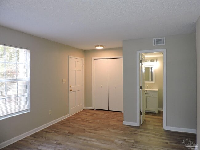 Building Photo - 1498 John Carroll Dr