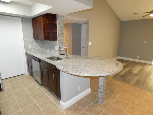 Building Photo - 5740 Rock Island Rd