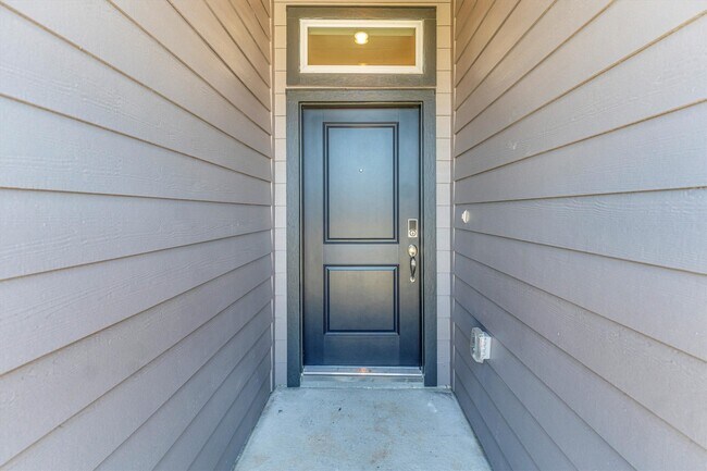 Foto del edificio - 16914 Tulip Row Ln