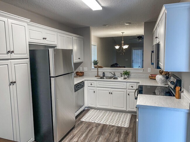Foto del edificio - 505 Deerchase Ct