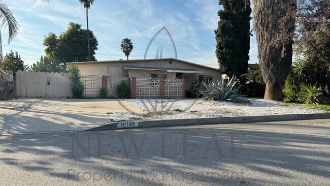 Building Photo - 10148 Felipe Ave