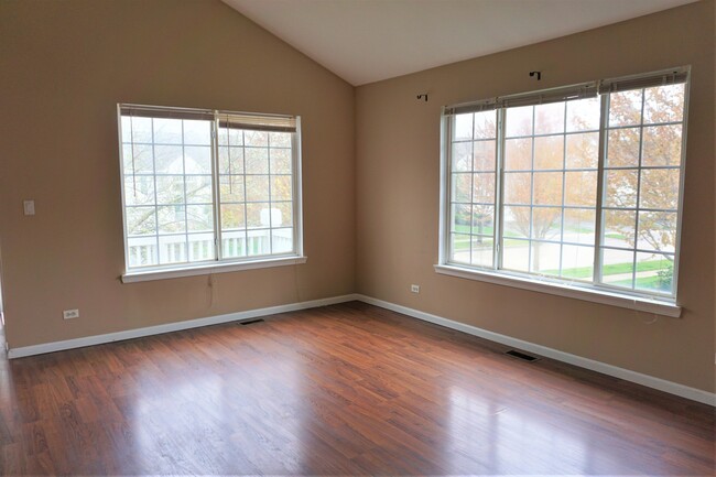 Building Photo - 2350 Twilight Dr