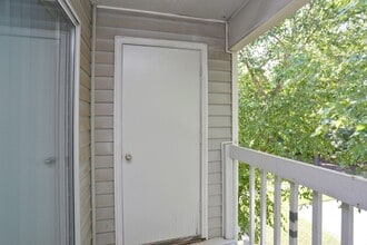 Building Photo - Georgetown Luxury Townhomes and Apartments
