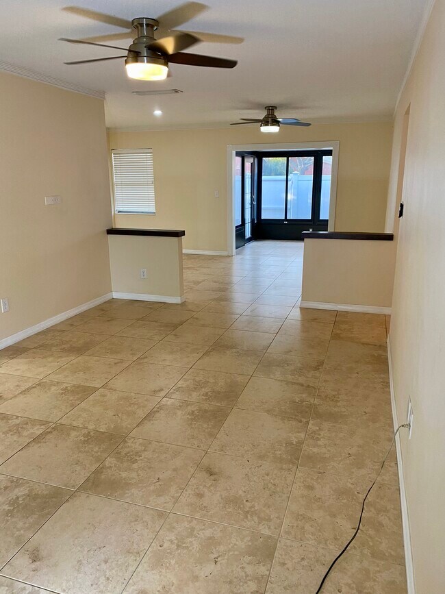Foto del edificio - 6248 Gretna Green Ct N