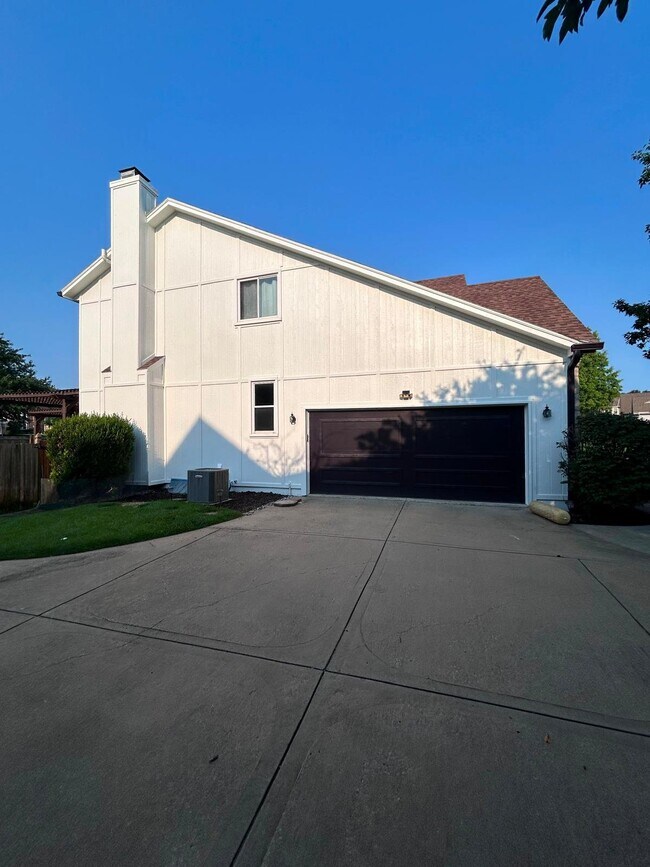 Foto del edificio - 15317 Lowell Ave