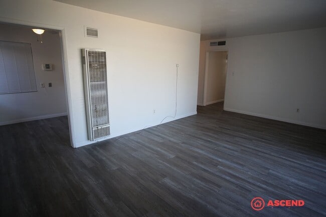 Foto del edificio - Charming Home in Central Bakersfield!