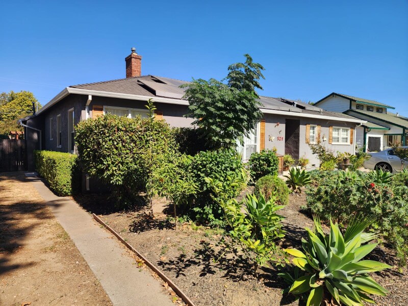 Primary Photo - 521 Gibson Rd