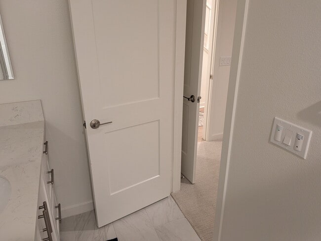 Foto del edificio - 2524 Elderberry Ln