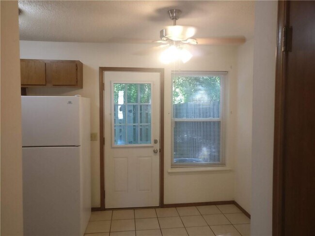 Building Photo - 683 N Betty Jo Dr