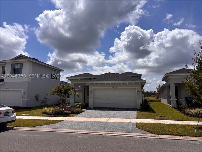 Building Photo - 10660 Wilgrove 10660