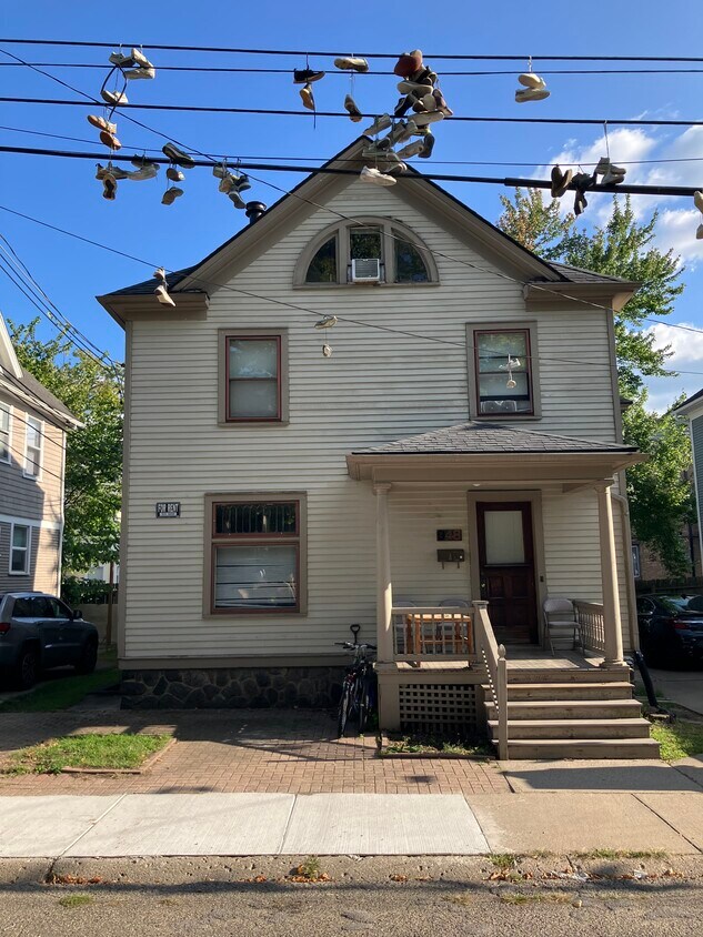 Foto principal - 948 Greenwood Ave