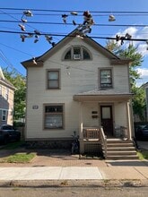 Building Photo - 948 Greenwood Ave